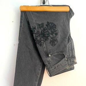 AE High-Waisted Mom Jean with Floral Embroideries